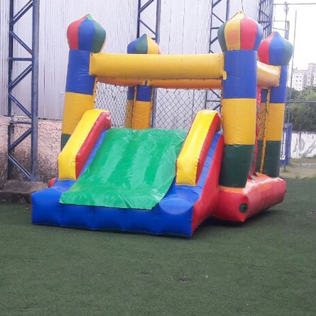 Castelinho com Escorregador Inflável
